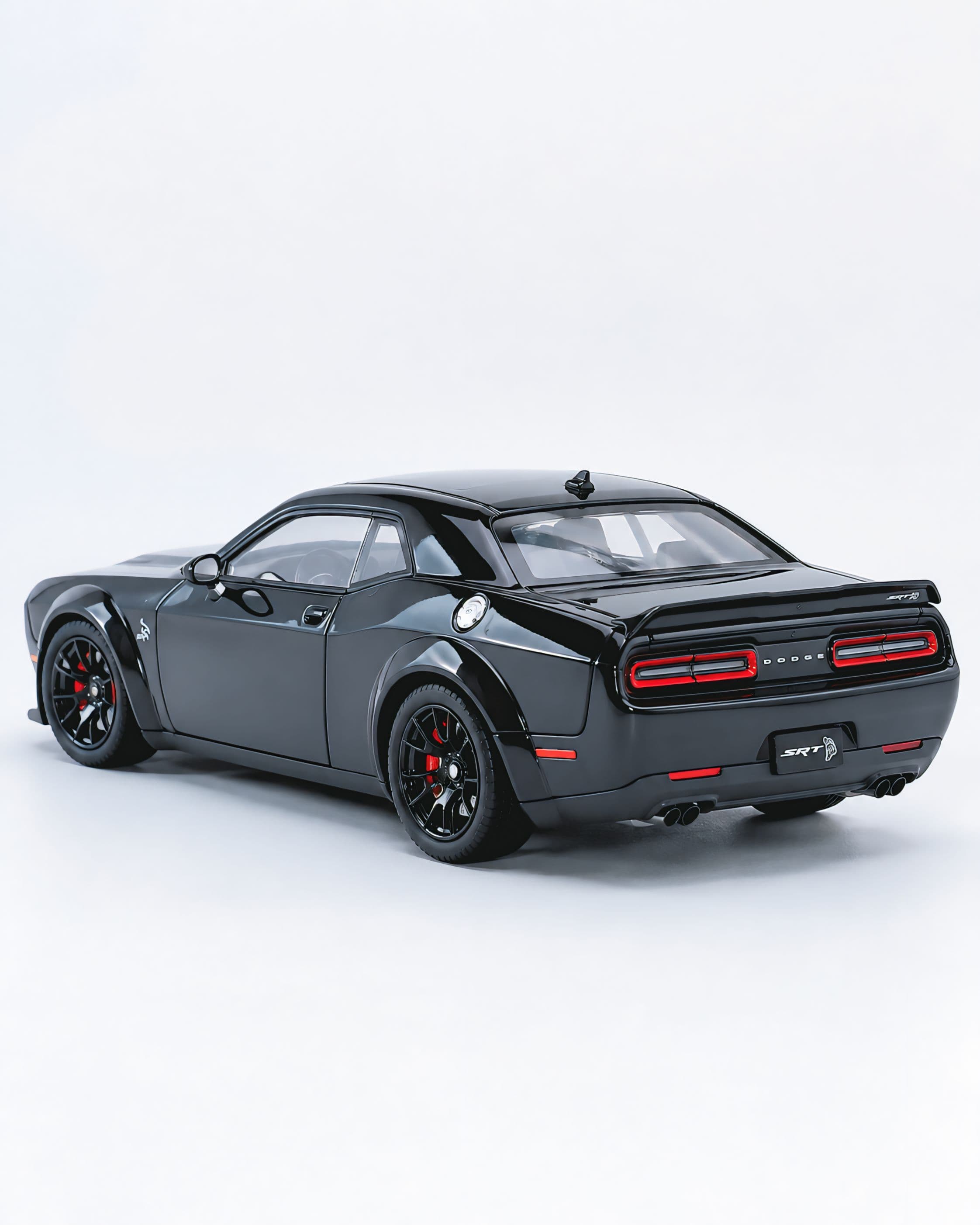 Dodge Challanger SRT thumbnail 2
